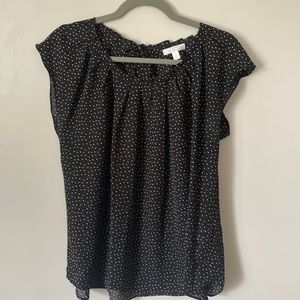 Lauren Conrad size Large black flowy summer shirt sleeve top